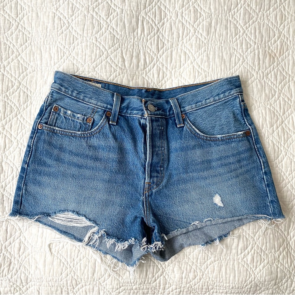 Levi's 501 Medium Wash Big E Button Fly Distressed Jean Shorts Women Size 27